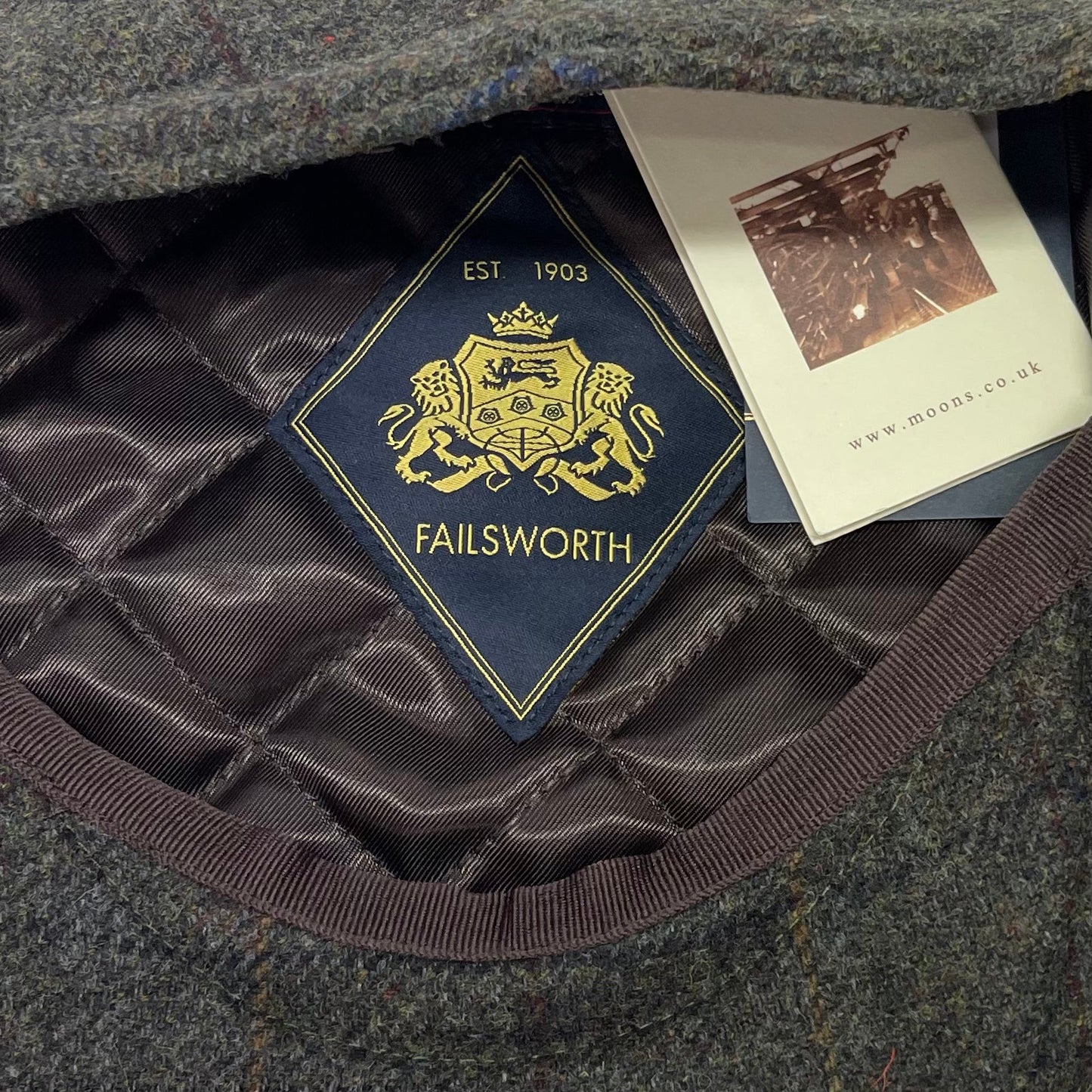 Failsworth - Cambridge - British Merino - Flat Cap - #269 Navy Burgundy